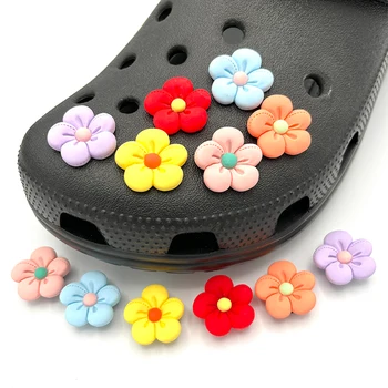 Ücretsiz Kargo Takılar Crocs Renkli Çiçekler Pimleri DIY Moda Takunya Kadınlar İçin Kawaii Jıbz Ayakkabı Süslemeleri Croc Aksesuarları