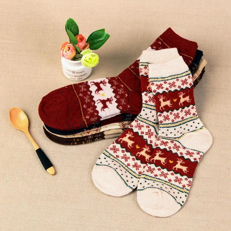 1 Çift Kış Kadın Çorap Sıcak Yün Noel Orta buzağı Çorap Yün Kar Tanesi Geyik Rahat Hediye Kızlar Sevimli Meias Görüntü 0