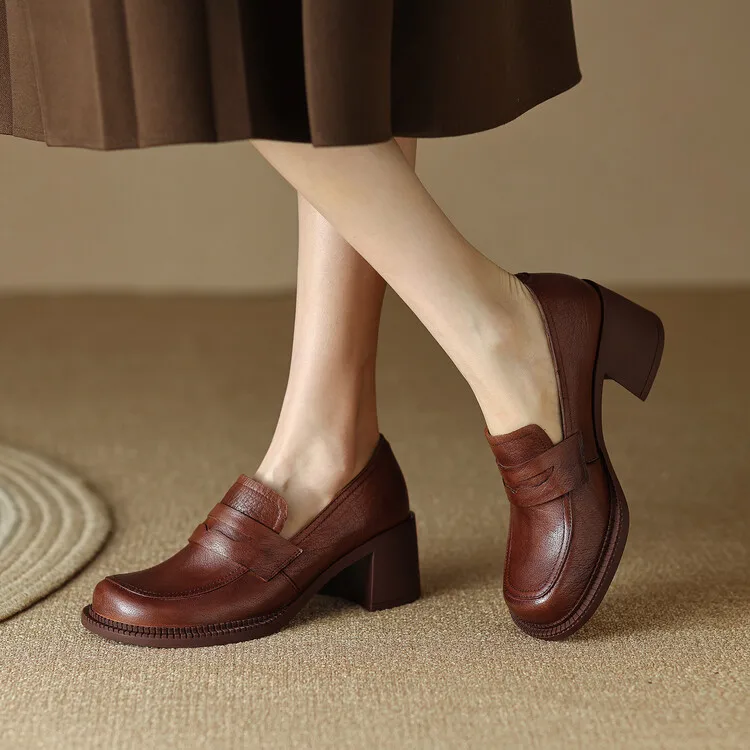 2023 Bahar Yeni Kadın Pompaları Vintage Tasarım Sığ 6cm Kare Yüksek Topuklu Fransız Şık Yuvarlak Ayak Zapatos Femme Chaussure Sarmaşık Görüntü 2