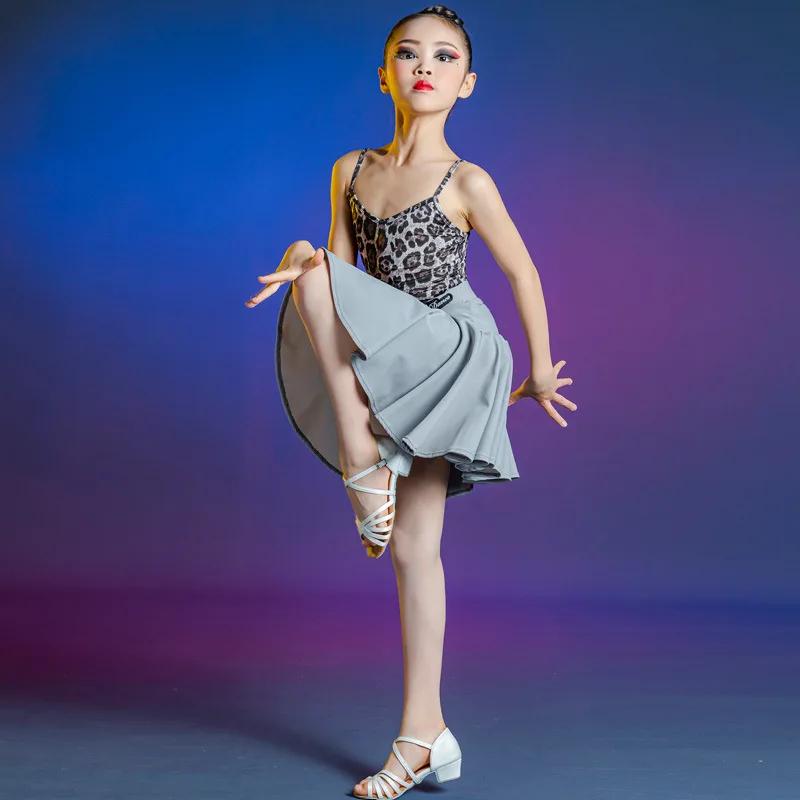 Yaz Çocuk Latin Dans Elbise kız Uygulama Latin Yarışması Kostümleri Profesyonel Performans İki Parçalı Leopar Etekler Görüntü 1