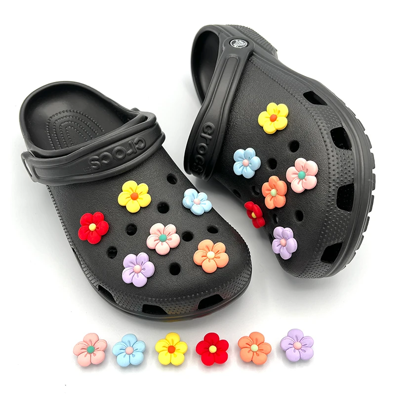 Ücretsiz Kargo Takılar Crocs Renkli Çiçekler Pimleri DIY Moda Takunya Kadınlar İçin Kawaii Jıbz Ayakkabı Süslemeleri Croc Aksesuarları Görüntü 4